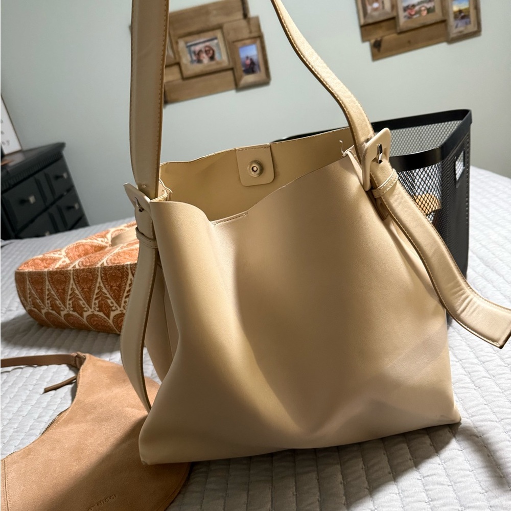 COPY - Mango Buckle Strap Purse